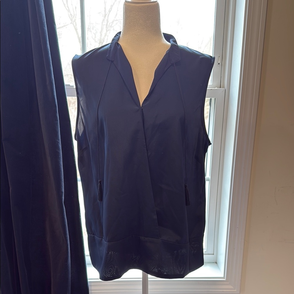BROOKS BROTHERS Navy Sleeveless Women's Blouse